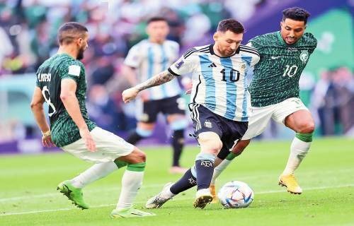 亚历山大轰30+6带队29分大胜